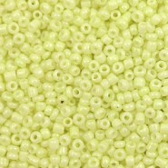 Seed beads ± 2mm Sunny lime yellow